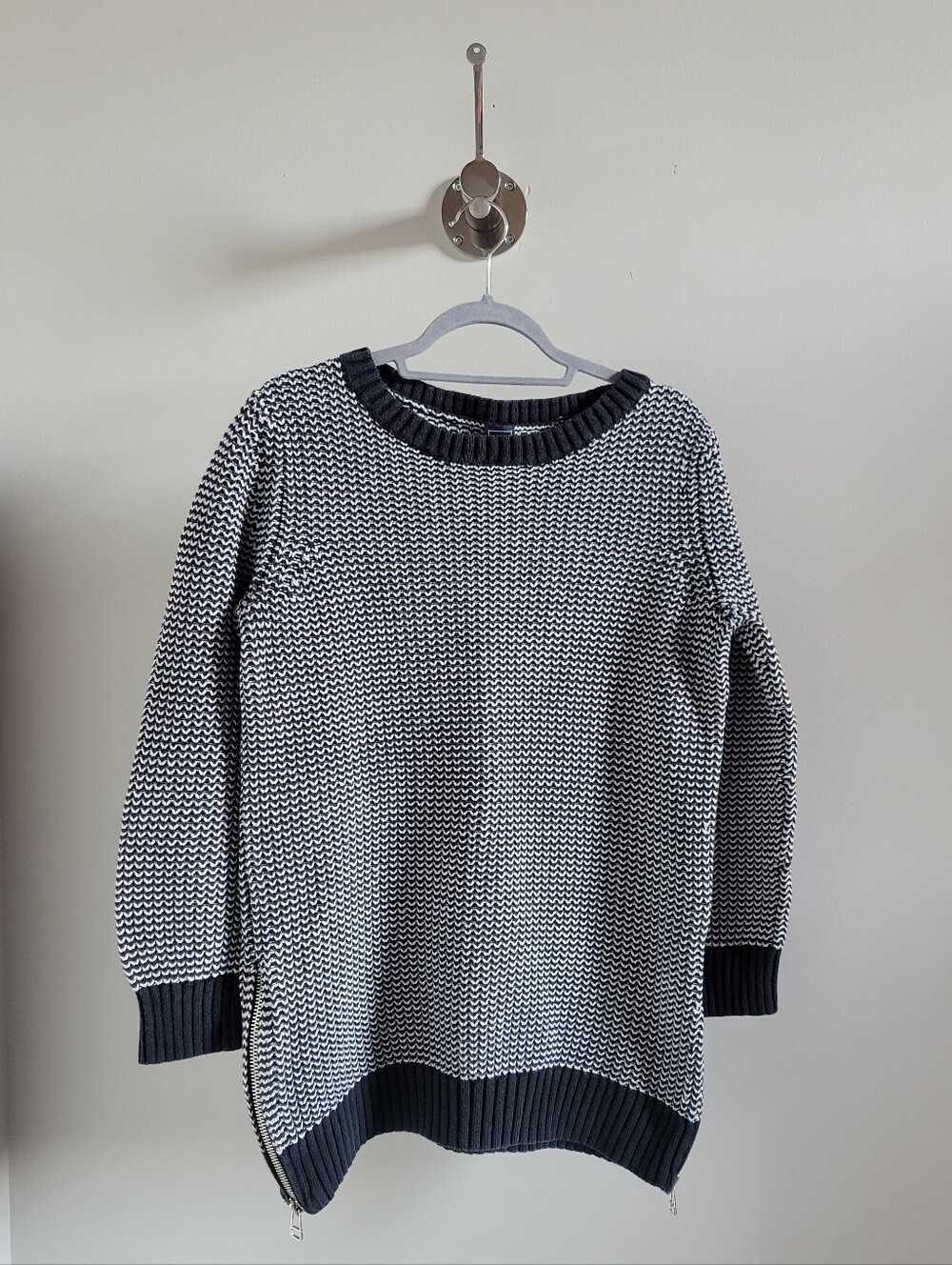 GAP Maternity Knit Side-Zip Nursing Crewneck Sweater Womens Size Large